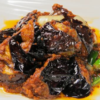 Stir-fried eggplant with black miso / Stir-fried broccoli