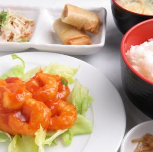 青椒肉絲定食/エビチリ定食　各