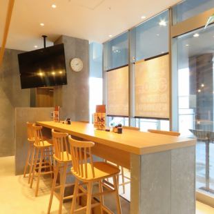 . Counter seat that is easy to use at the end of work Saku drink and single drink ♪ Please feel free to drop by!