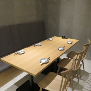 We can support our special course dishes in a spacious table seating from small to large groups! It is a relaxed and relaxed space, so you can use it for entertaining, dining with friends, and various banquets.お 待 ち We look forward to your patronage ♪