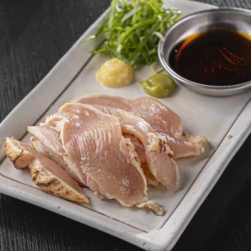 新鮮な地鶏の旨みを堪能◎地鶏たたきは外せません♪