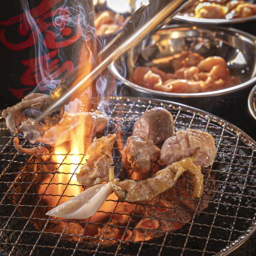 地元の新鮮鶏肉を堪能！味噌ダレが絶品！単品鶏焼肉全品　480円(税込み)～