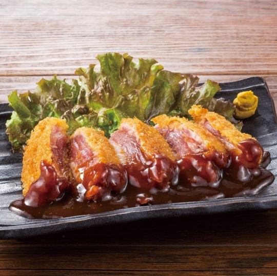 【稀有鸭肉排】我们采用被誉为日本第一美味的优质国产鸭，制作了豪华的厚片牛排稀有炸肉排。