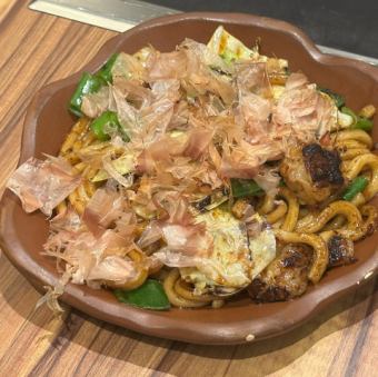 松坂牛「ホルモン焼きうどん」