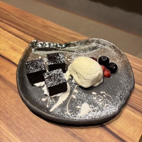 チョコブラウニー（バニラアイス添え）