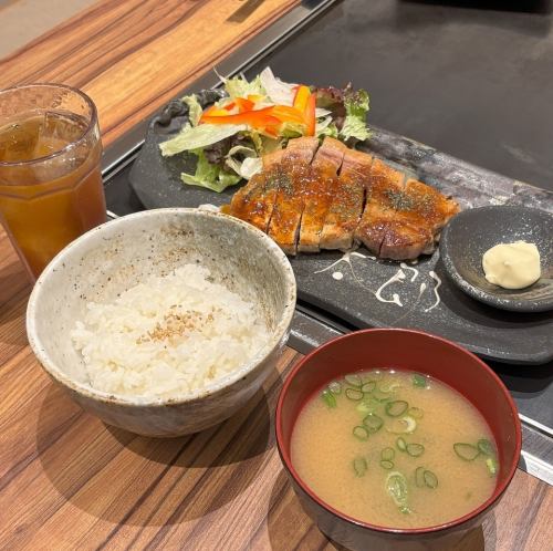 黒豚ステーキ～トリュフソース仕立て～