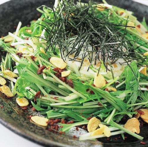 みず菜と半熟卵の元気が出るサラダ