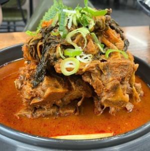 プルコギキムチ鍋[辛★★]/カムジャタン[辛★★]/ホルモン鍋[辛★★]