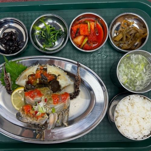 朝10時から食べられる大人気のカンジャンケジャン定食★