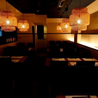 A room with a calm atmosphere, featuring a Japanese and modern theme.With seating for 1 to a maximum of 30 people, this space is perfect for entertaining or banquets near Sakae.