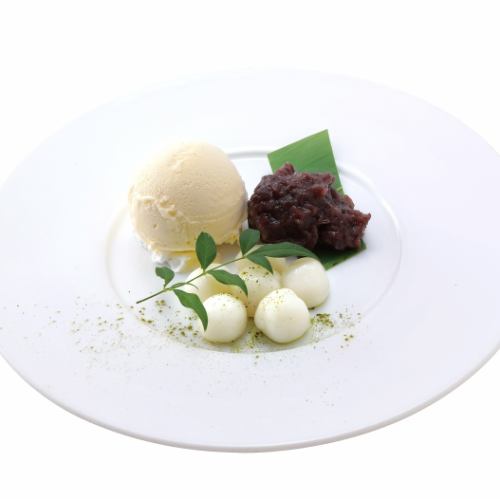 Azuki bean dumplings / Vanilla sweet potato / Vanilla chocolate fondant / Hotdog