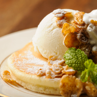 パンケーキとアイスのメープル掛け