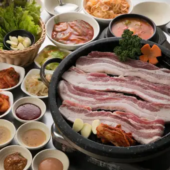 国産生サムギョプサルコース全7品/2.5時間飲み放3880円(祝日と祝日の前の日を2時間利用可能)