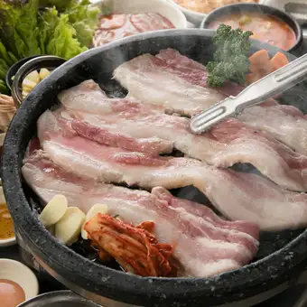 豚やスペシャル 全8品/3 時間飲み放税込4880円(祝日と祝日の前の日を2.5時間利用可能