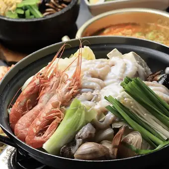  【お鍋 コース】2.5時間飲み放題付き全7品税込み 3580円（祝日と祝日の前の日を２時間利用可能