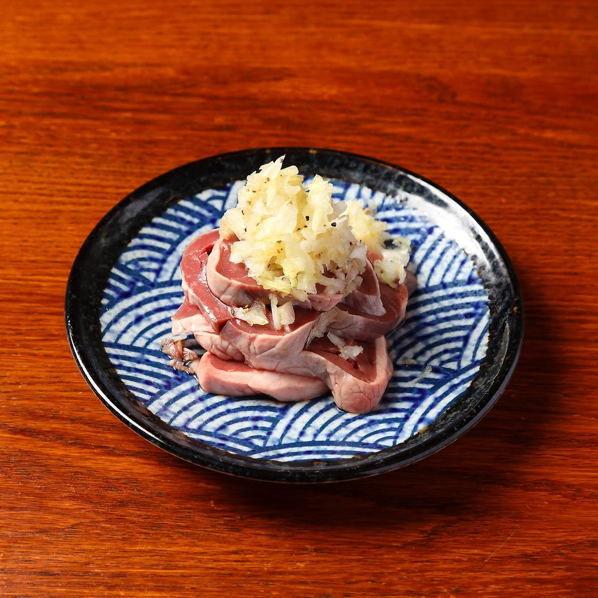炭火で焼いたラム肉は噛めば噛むほど口の中に旨味が広がります♪