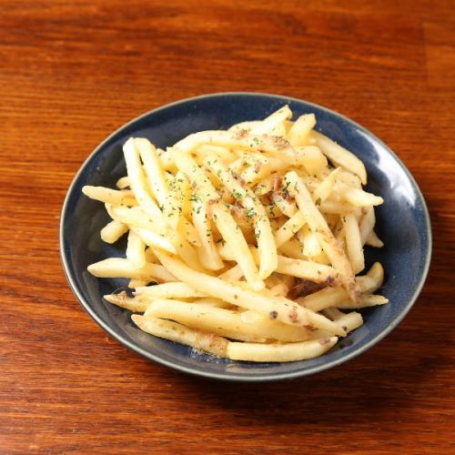 アンチョビガーリックのポテトフライ