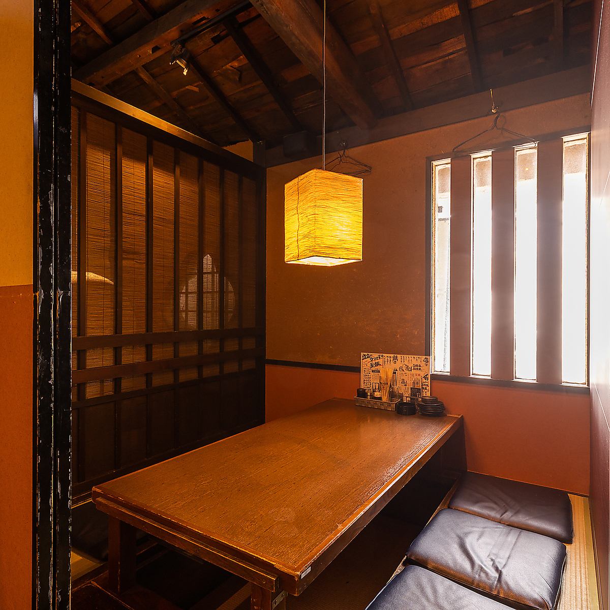 You can enjoy fresh sashimi and kamameshi dishes in a calm space.