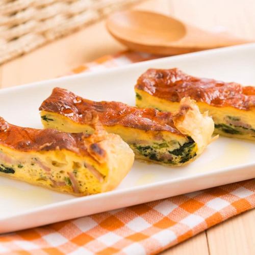 Homemade bacon and spinach quiche