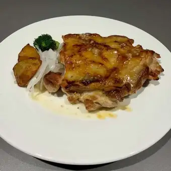 チキンソテー（ガーリックバター醤油）