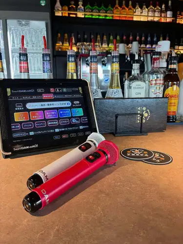 こんにちは！
BEER BAR VESTA -ビアバル ヴェスタ-です！
⁡
【お知らせ】
先日より当店でカラオケができるようになりました🎤♪*ﾟ
こちらのご利用は、基本的には23時以降のみでのご利用となりますが、貸切でのご利用時などはほかの時間帯でもご利用頂けます！
また23時以降でも、ご来店頂いているお客様の状況によってはご利用いただけない場合もございます。予めご了承くださいませ。
ご希望の場合はお気軽にお尋ね下さいませ🙇‍♂️
⁡
OPEN 17:00ー05:00 (L.O.04:00）
@vesta_beerbar 

#関内 
#横浜 
#横浜グルメ 
#横浜ディナー⁡
#朝まで