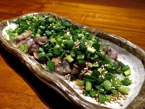 山口県産地鶏のタタキ！