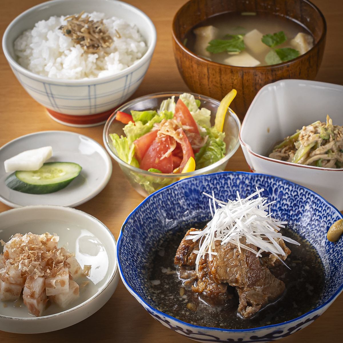 女将こだわりの自然食材を使用したランチ♪