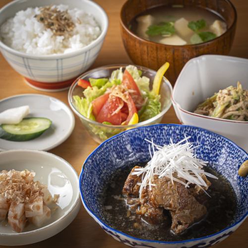 【旬の味わい満載◎】≪肉の週と魚の週の交互に提供≫ 週替わりランチ