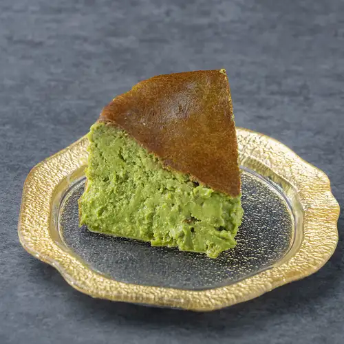 抹茶のチーズバスクケーキ
