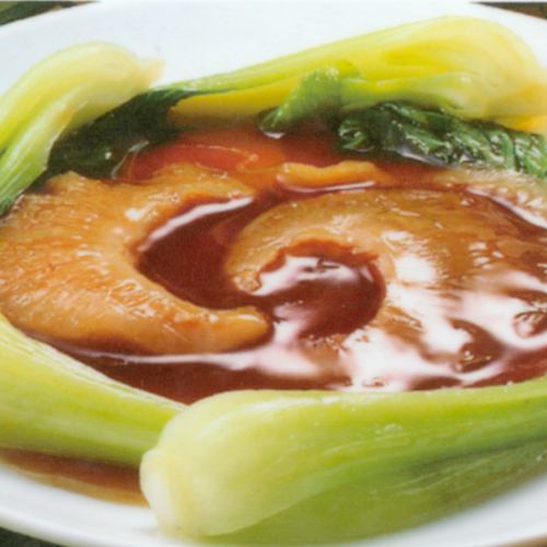 Shark fin stewed in soy sauce