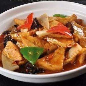 Homemade deep-fried soy sauce stew