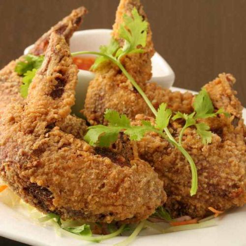 Fried chicken wings with tom yum flavor