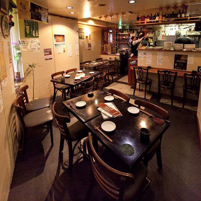 If you have more than 20 people, you can reserve the store for yourself! Ethnic restaurant right next to Kanda Station