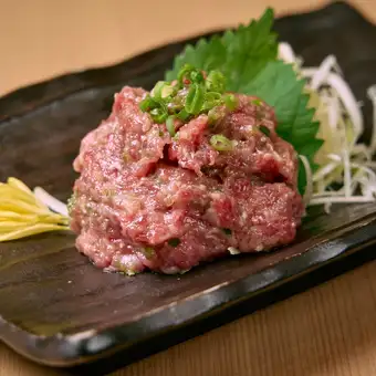 青唐馬肉なめろう