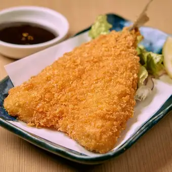 市場のアジフライ