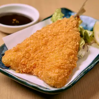 市場のアジフライ