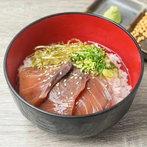 胡麻かんぱち茶漬け／屋台の鉄板焼ラーメン