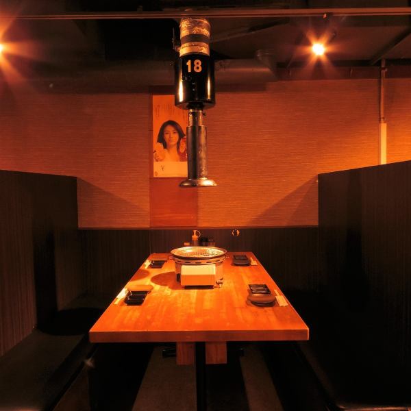 [Semi-private rooms available for up to 2 people] The semi-private rooms where you can sit comfortably are popular! The inside of the store is cozy and you can feel the warmth of the wood. The store is always full of laughter.