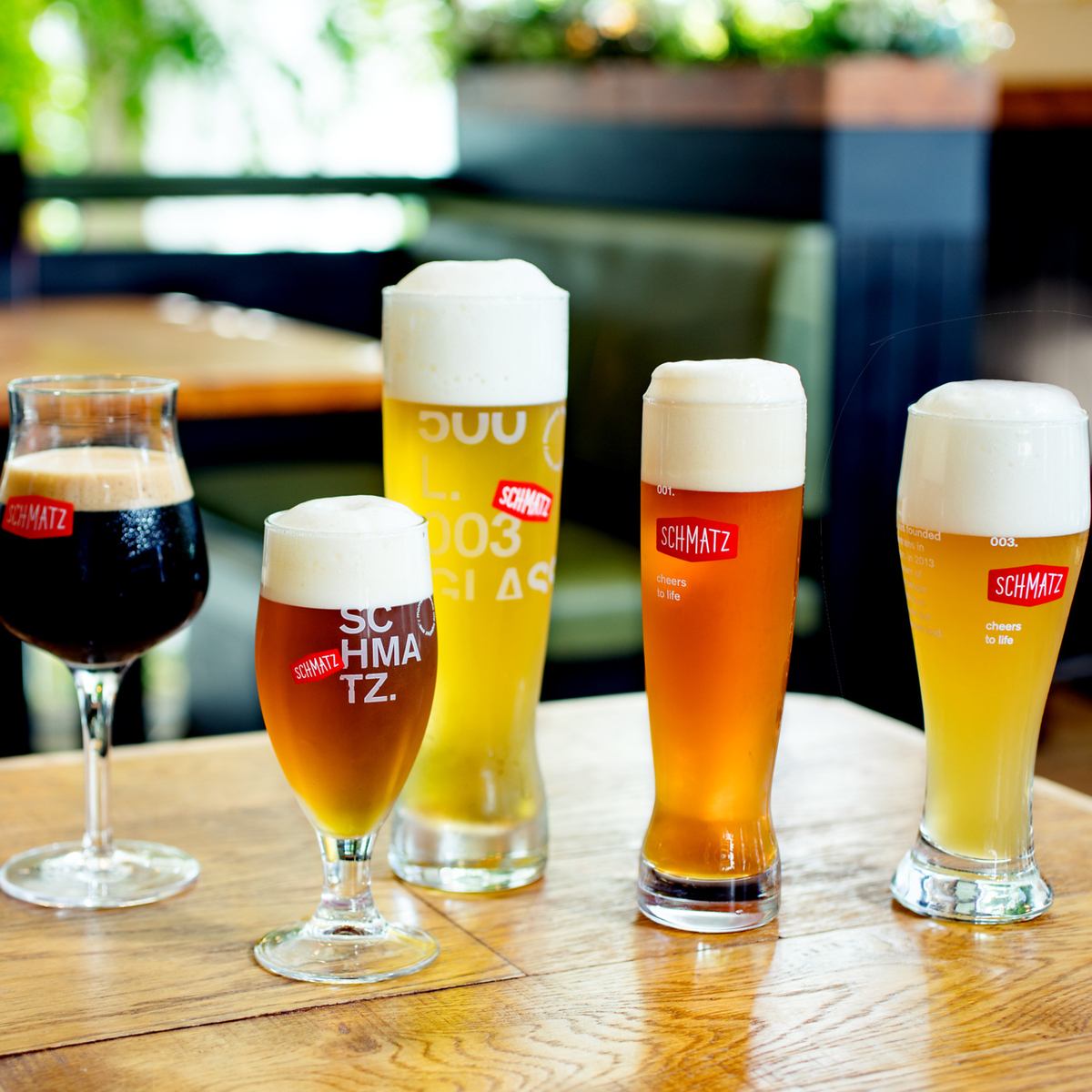 【こだわりのクラフトビール】　自慢のビールとソーセージは相性抜群♪