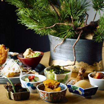 All-you-can-eat and drink [Bansai Hyakuyaku Course] Satisfy your appetite with seasonal fish and daily seafood rolls \5000