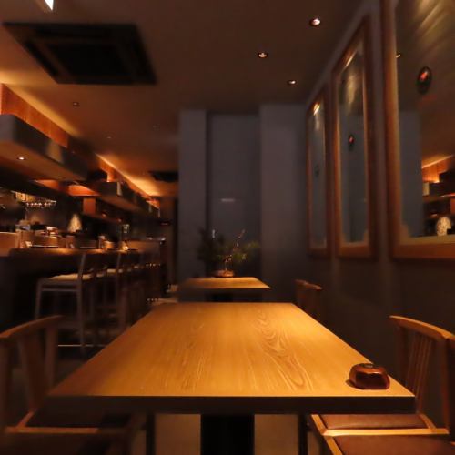 <p>【敏腕デザイナーによる洗練された空間】オープンキッチンで職人が調理する様子を間近で楽しめるライブ感も自慢です【金山/金山駅/居酒屋/個室/飲み放題/食べ飲み放題/海鮮/肉/食べ放題/送別会/歓迎会/宴会/誕生日/女子会】</p>