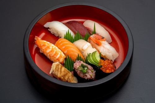 Assorted sushi Sumire