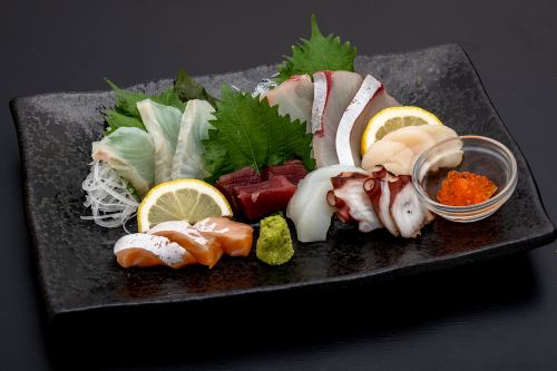Assorted seven kinds of sashimi