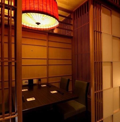 [Private rooms are popular] We also have private rooms that can be used by 2 to 4 people or 10 people.Recommended for various parties such as business entertainment, dates, and company banquets.The calm atmosphere is popular as a "grown-up yakitori restaurant".