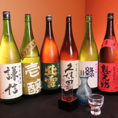 新潟の地酒を10種類以上取り揃えております。