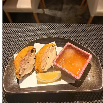 옛날 표고 버섯 고기 포장 플라이