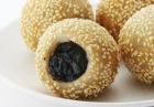 Sesame dumplings
