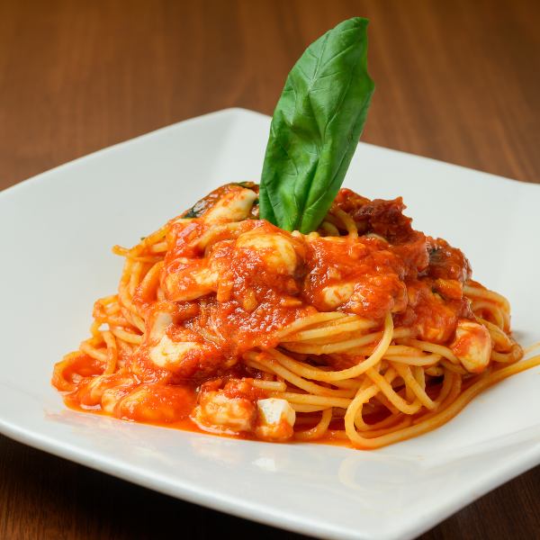 【旬の食材が彩るこだわりのパスタ】ランチセット1,800円(税込)~、ディナー1,200円(税込)~