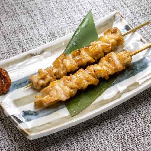 [2 skewers] Chicken thigh/chicken skin/head/gizzard/tenderloin/belly/scallion/tongue/pork belly/head