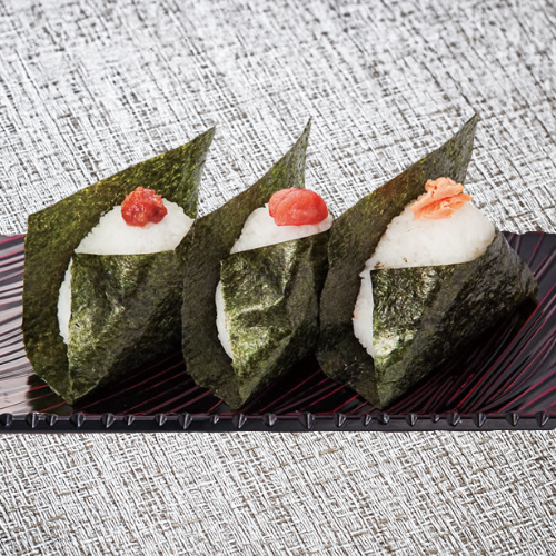 Rice balls (plum, cod roe, salmon)